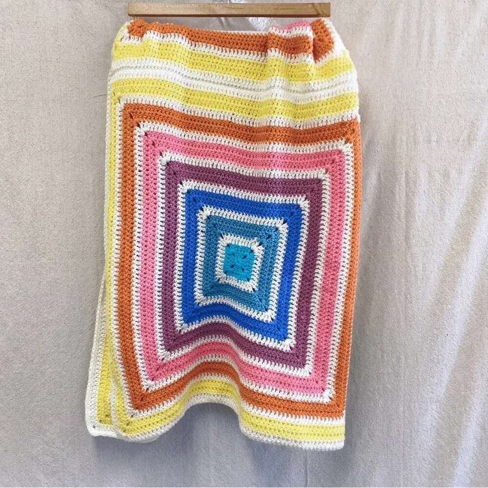 Hand knit centaur mandala multi color rainbow granny square afghan throw blanket